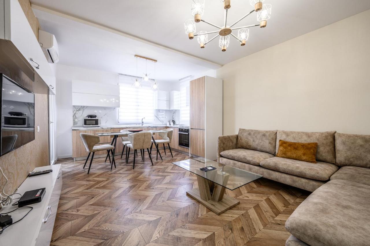 Miku Apartments-Luxury City View At Wilson Square Tirana Exterior foto